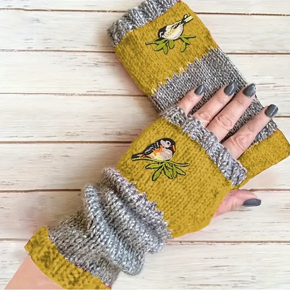 Accessories - Yellow and Gray Bird Embroidered Fingerless Gloves